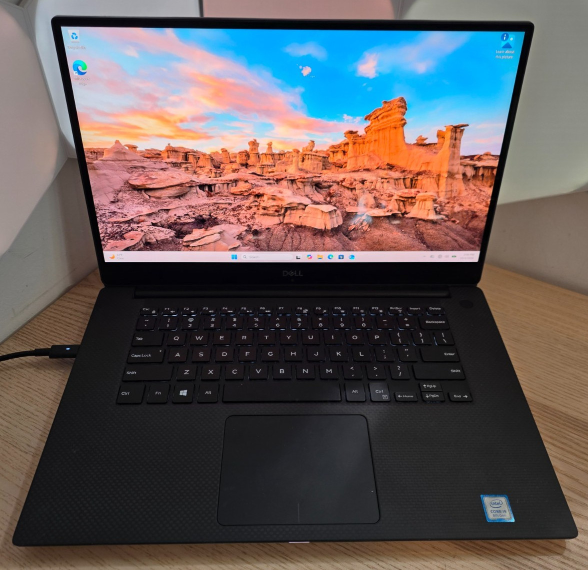 Dell XPS 15" 9570 Laptop Computer - i9-8950HK/2.90GHz/32GB RAM/1TB SSD/WIN 11