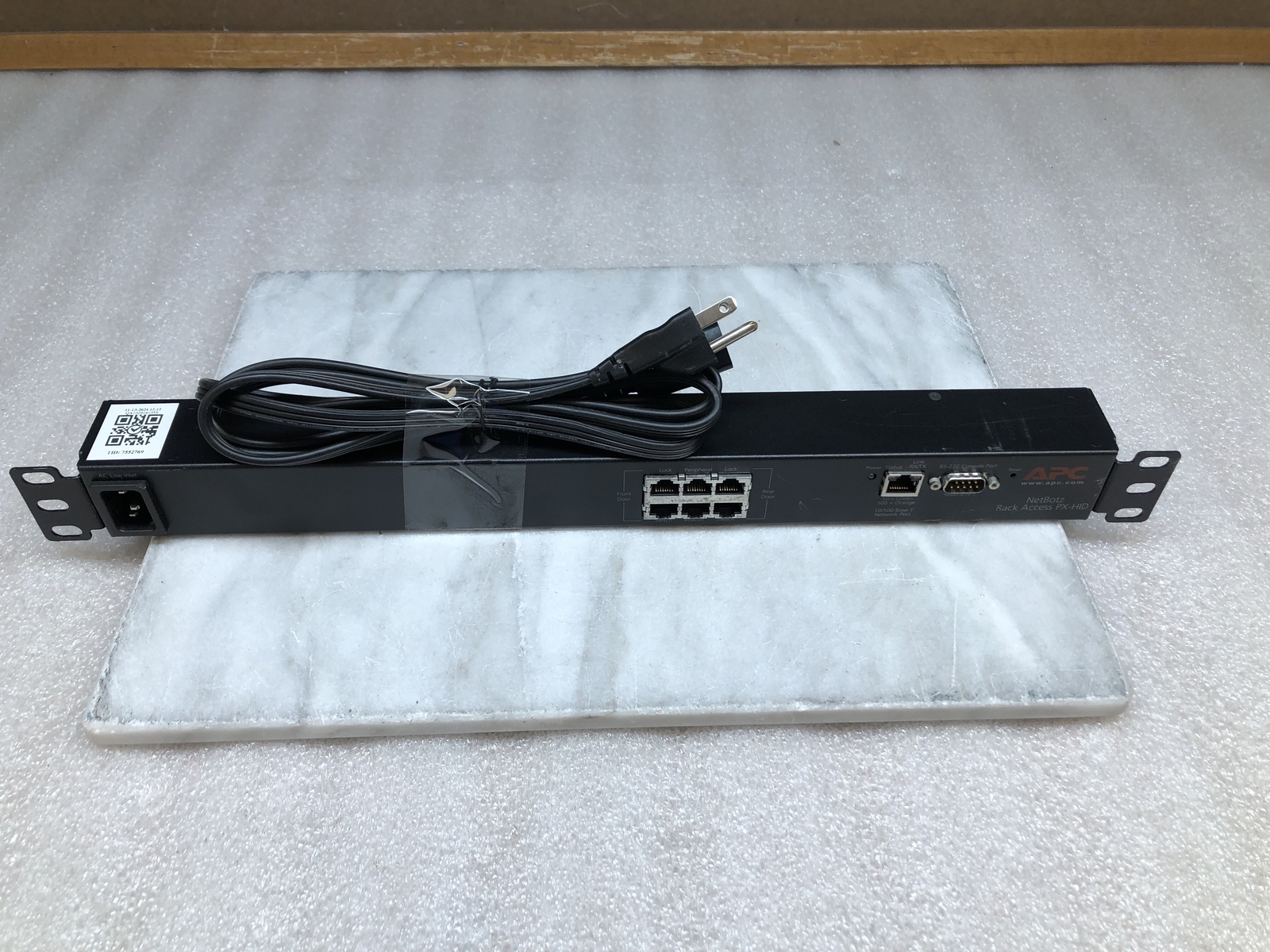 APC AP9361 NetBotz Rack Access PX-HID with Rack Ears and Power Cable