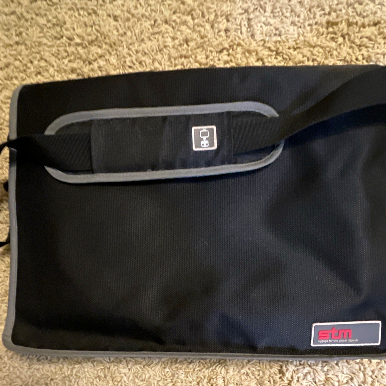 STM Padded Black/Gray Solid Laptop Shoulder Messenger Bag with Strap