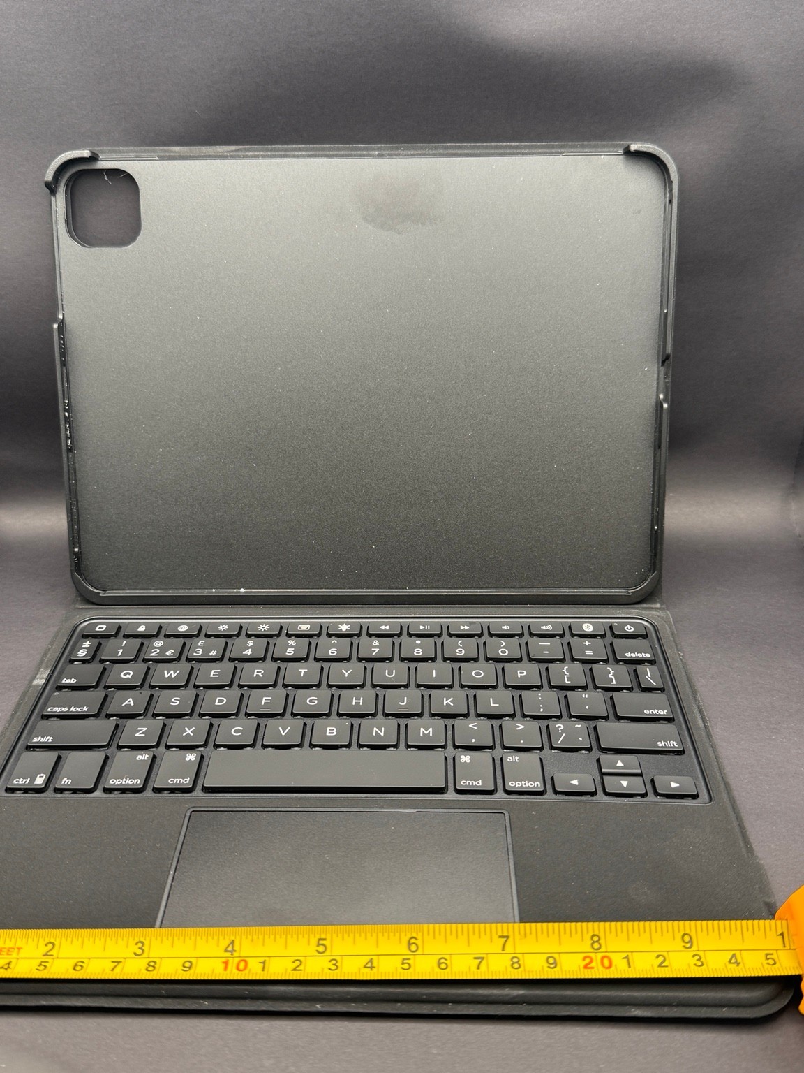 Belkin Keyboard Case with Trackpad for iPad 10th Gen 10.9 Black