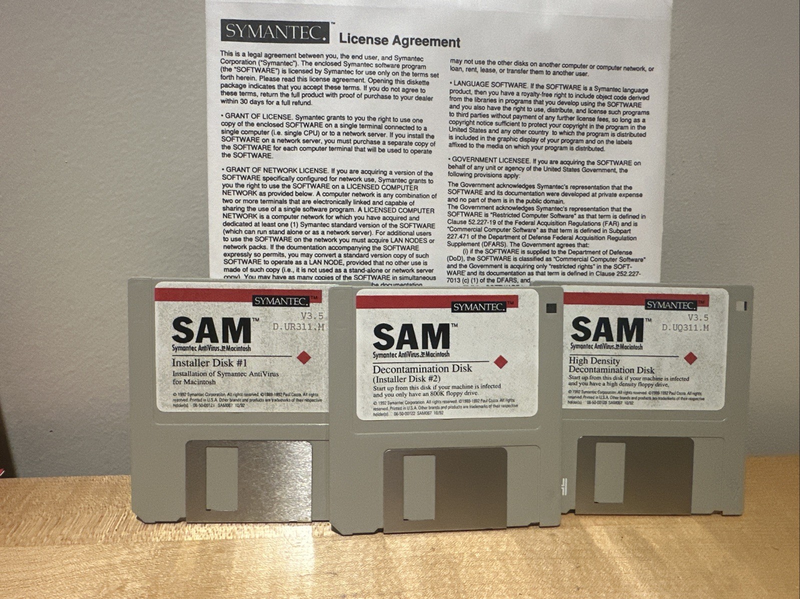 Vintage 1992 SAM Symantec Norton AntiVirus Software Macintosh 3.5" Floppy Disk