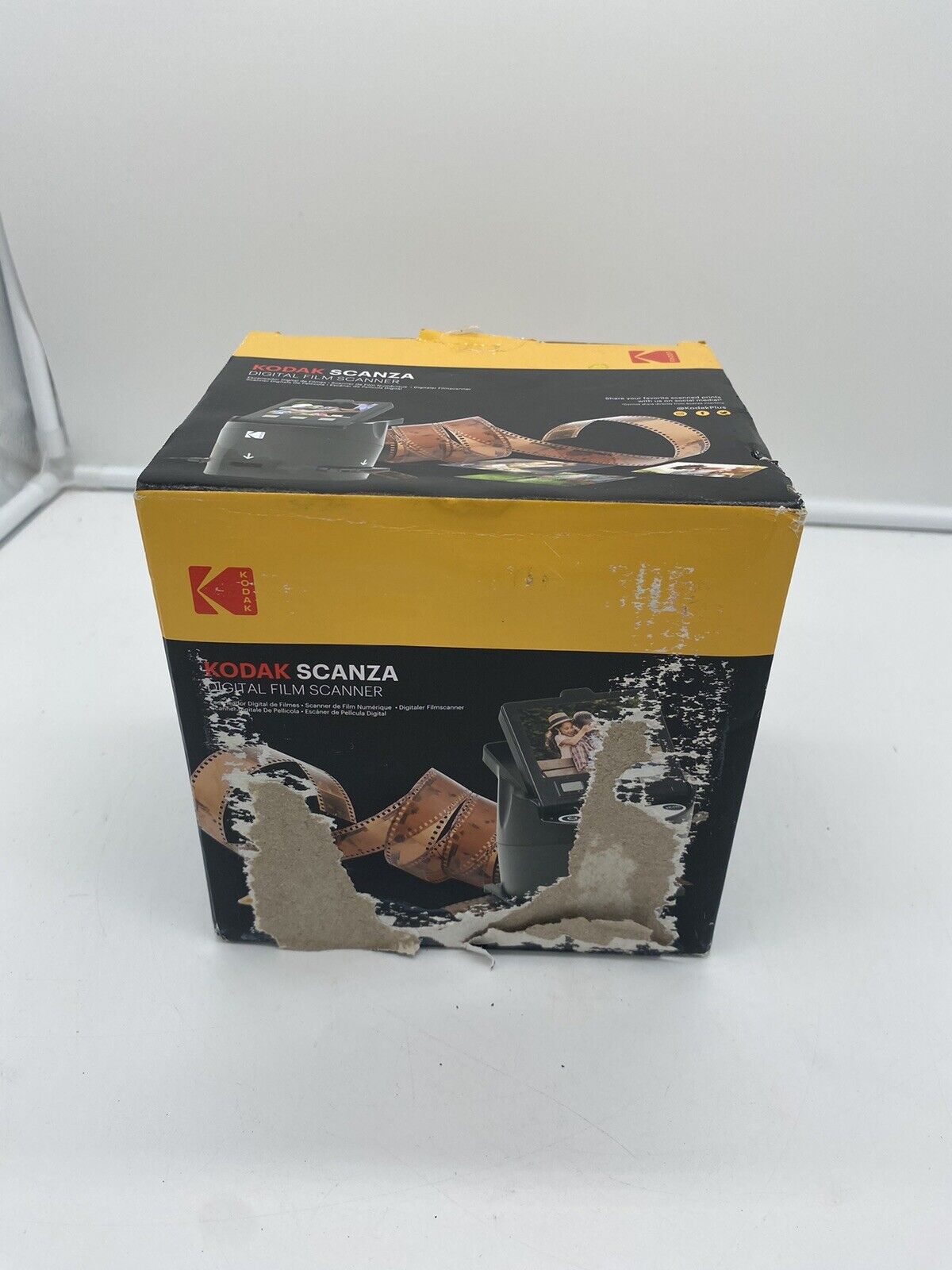 Kodak Scanza Digital Film & Slide Scanner Converts 35mm, 126, 110, Super & 8mm
