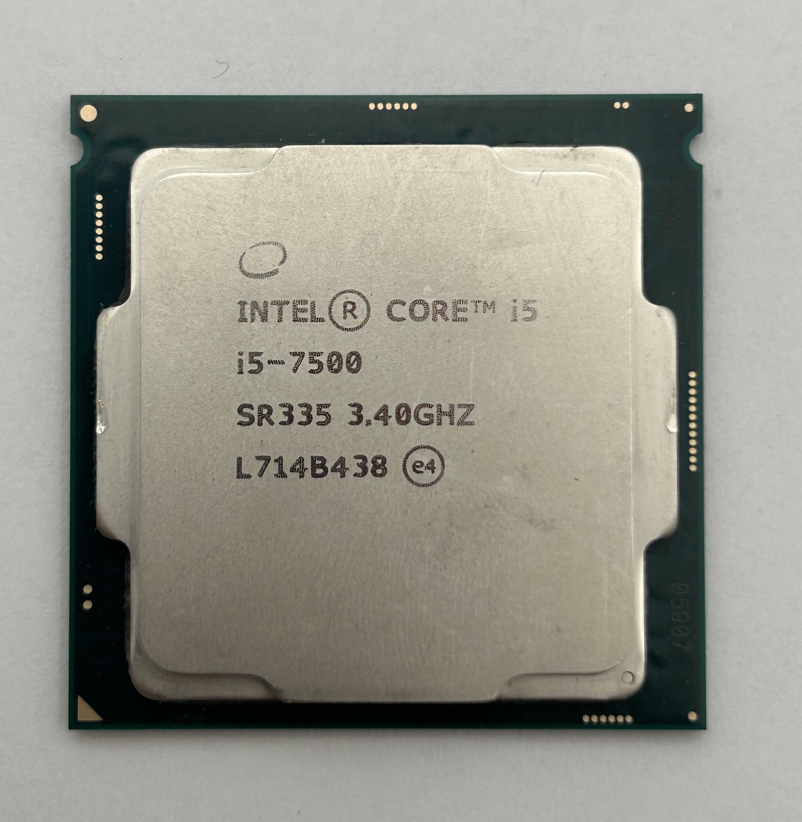 Intel i5-7500 @3.40GHz w/ Stock Cooler