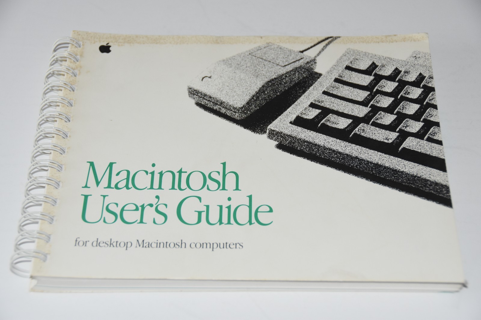 1992 Apple MACINTOSH Desktop User's Guide Manual Vintage Computing 030-2651-A .