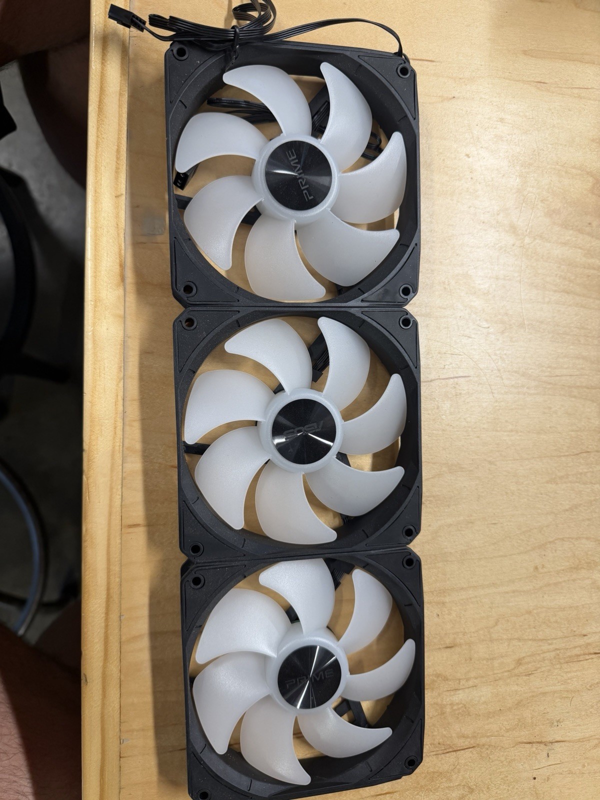Asus Prime LC ARGD 360 Fans