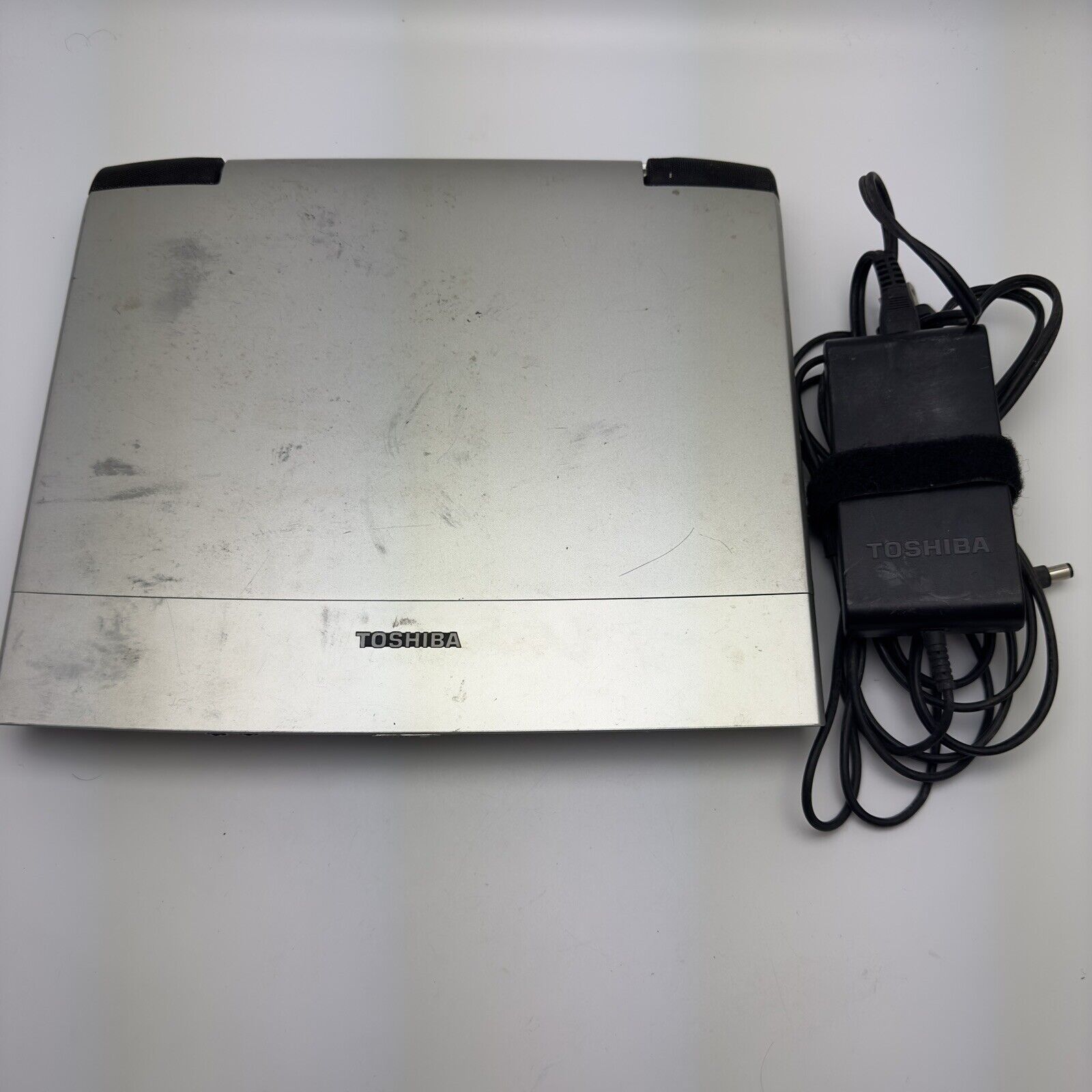 Uncleaned Toshiba Tecra9000 vintage RTS gamer Laptop Xp Retro P3 Pentium III 3