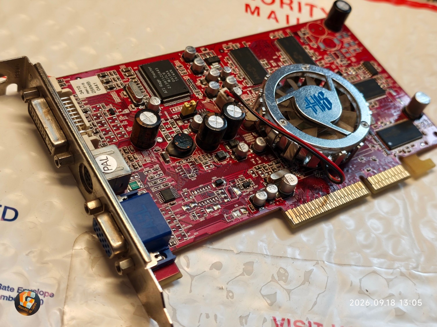 128-BIT AGP 3D CARD HIS Excalibur VIVO 4R8KB542 ATI Radeon 9600 (RV350) 256 MB