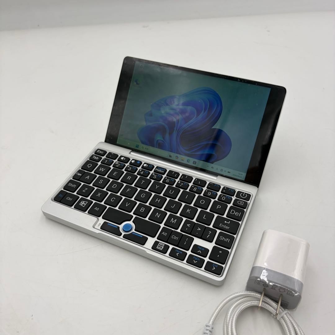 GPD Pocket 3  8" Mini PC Intel x7-Z8750 Processor 8GB RAM 128GB SSD