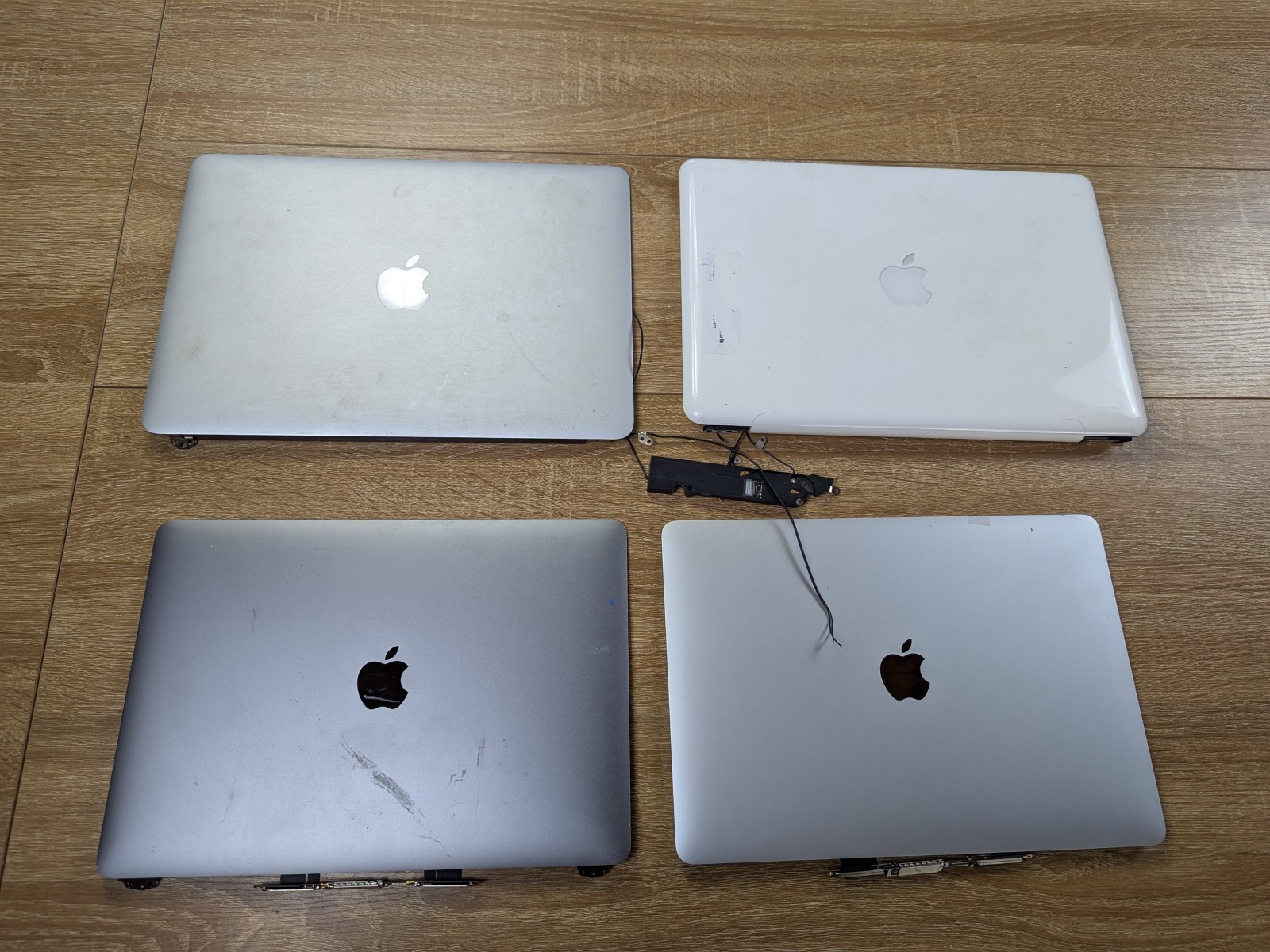 Mixed Salvage Lot (4) Apple MacBook Pro Air 13 Inch LCD Screens Untested 