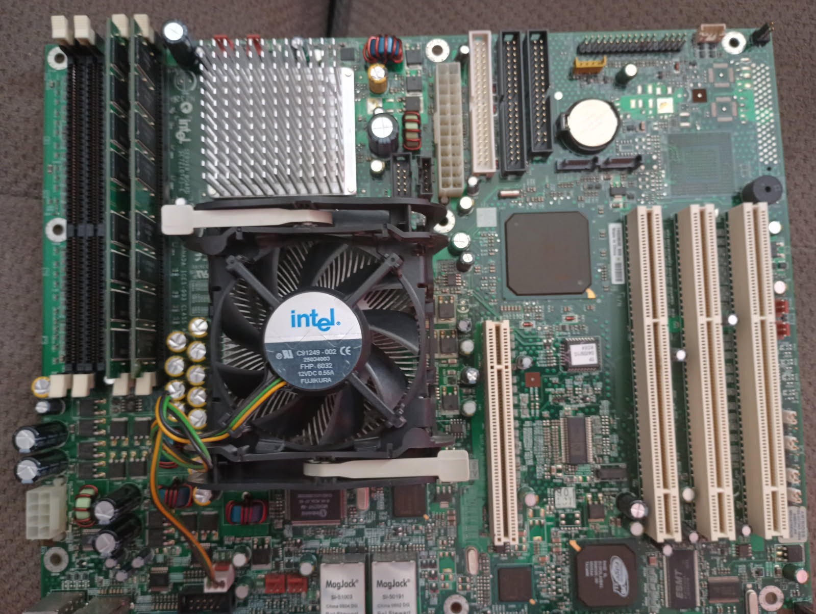 Intel SE7210TP1-E Server Board With Processor and Ram