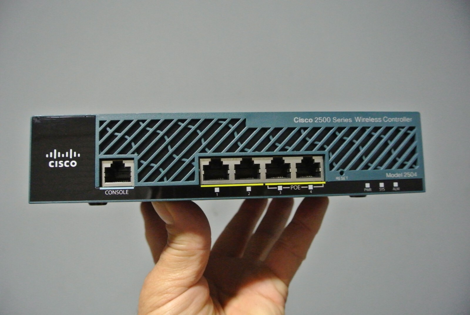 CISCO AIR-CT2504-K9 2500 SERIES WIRELESS WLAN CONTROLLER for 5 ap 