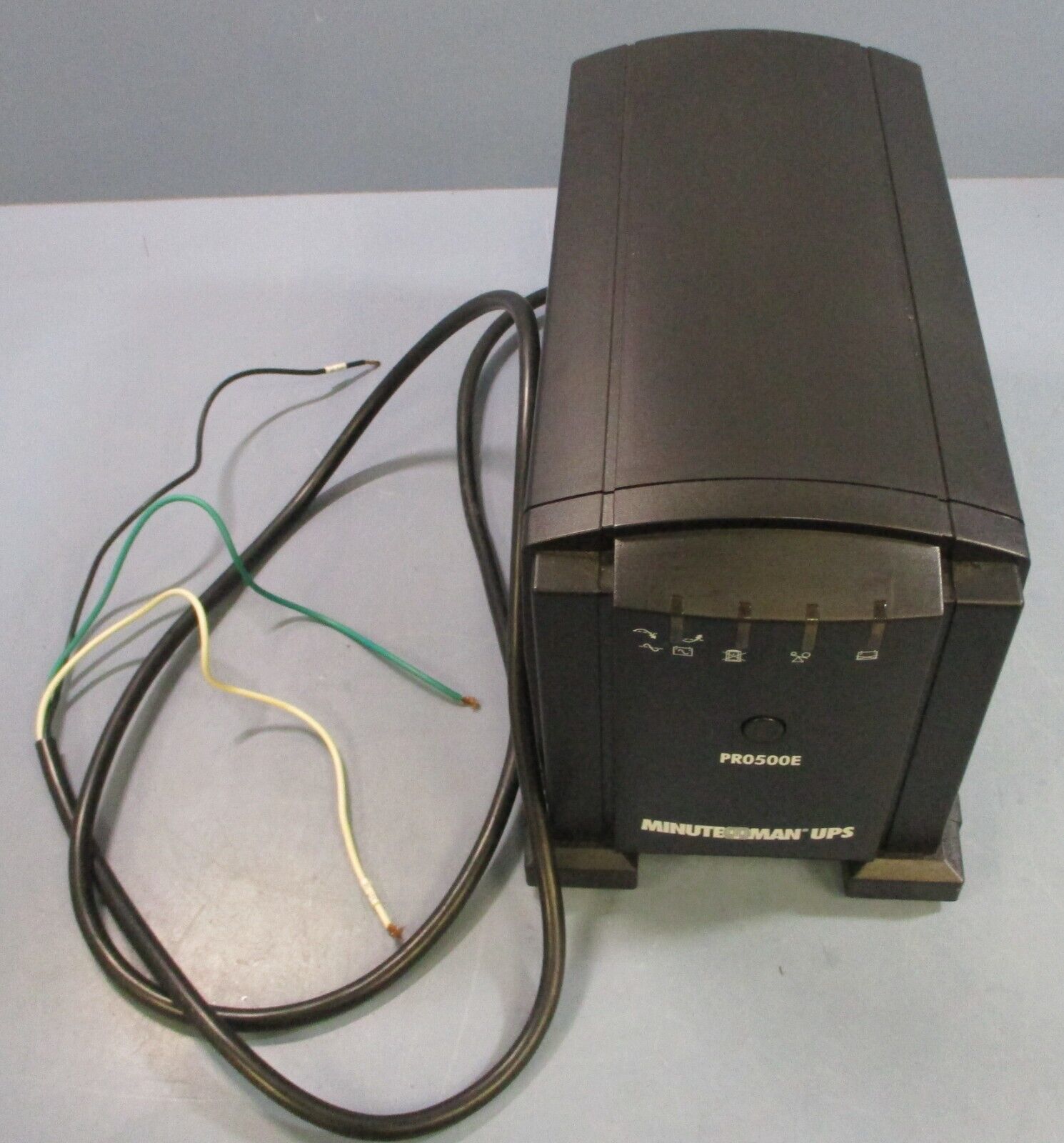 Minuteman Pro500E Uninterruptible Power Supply 90000605 120V 12A 6 Outlets