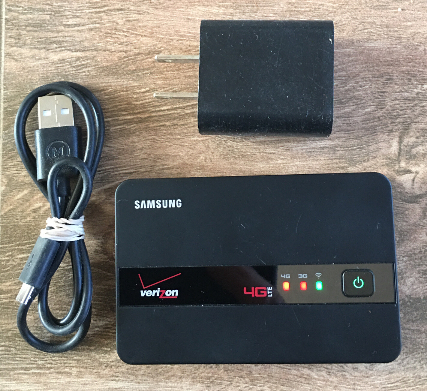 Verizon Samsung SCH-LC11 Jetpack 4G LTE Mobile Hotspot Modem + Charging Cable —4
