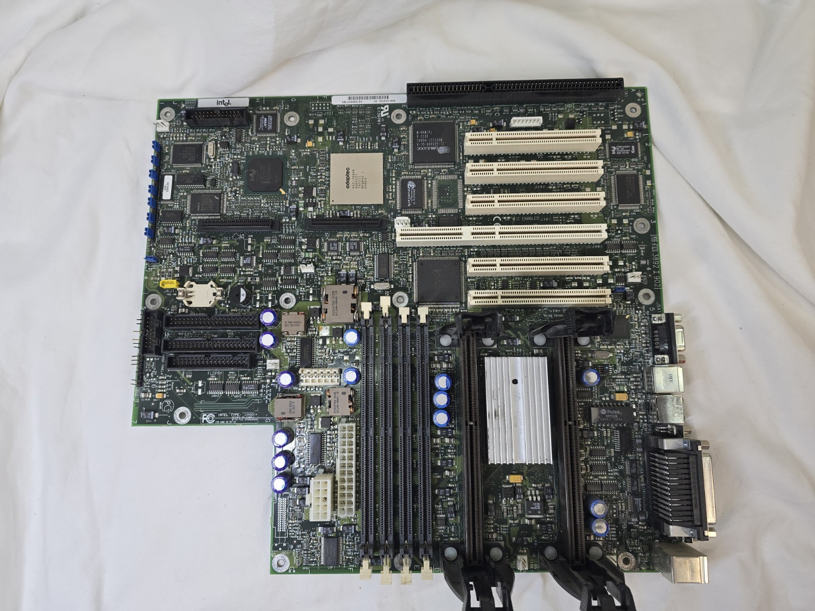 Intel L440GX+ Server Motherboard Only Vintage Retro Computer 
