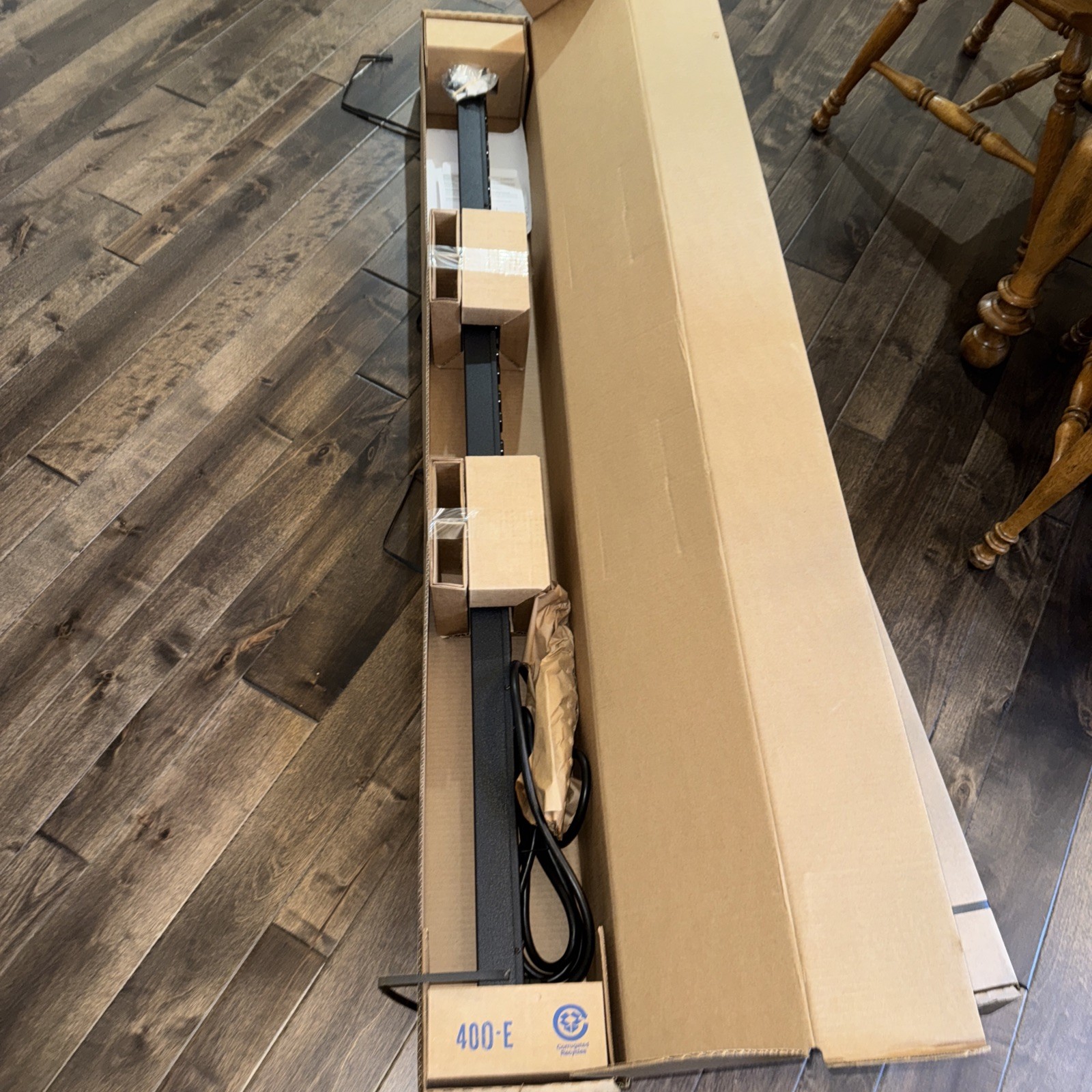 Geist 11712  Power Distribution Unit Rack Mount new