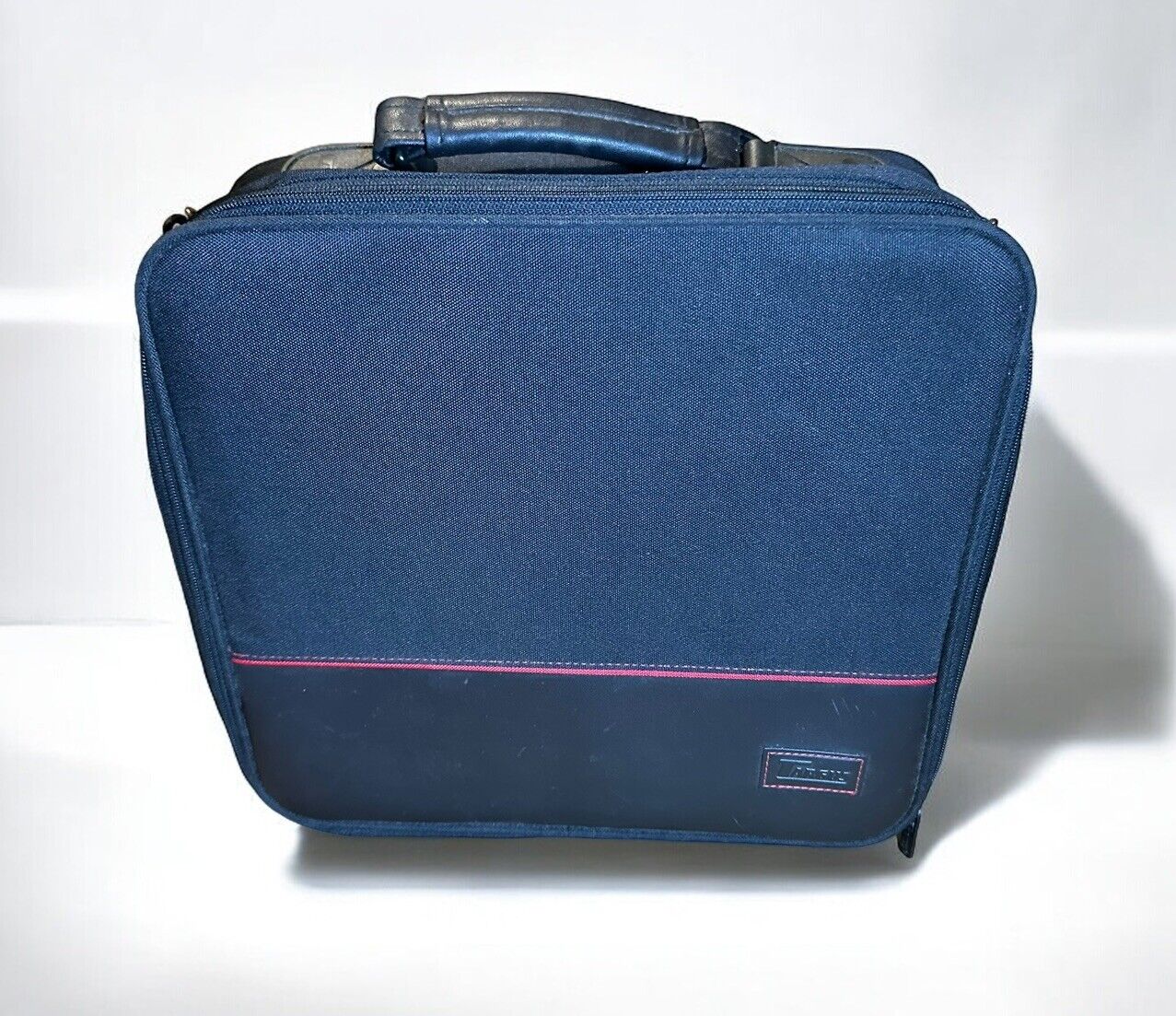 Targus Laptop Computer Bag Briefcase 13”x13”x5” CFP3 Compartment Compact Strap