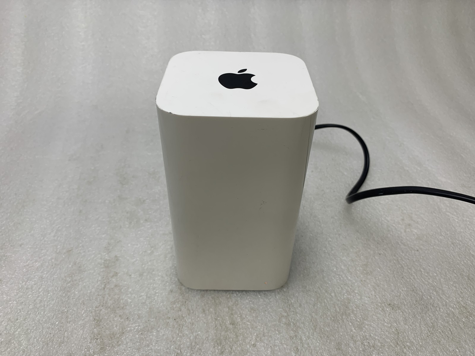 Apple AirPort Extreme (6th Generation) router (Model A1470) RAM: 256 MB