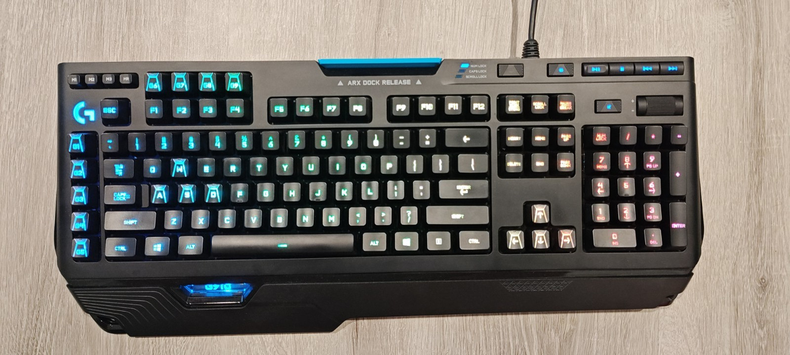 Logitech G910 Orion Spark RGB Mechanical Gaming Keyboard Tested SEE DESCRIPTION
