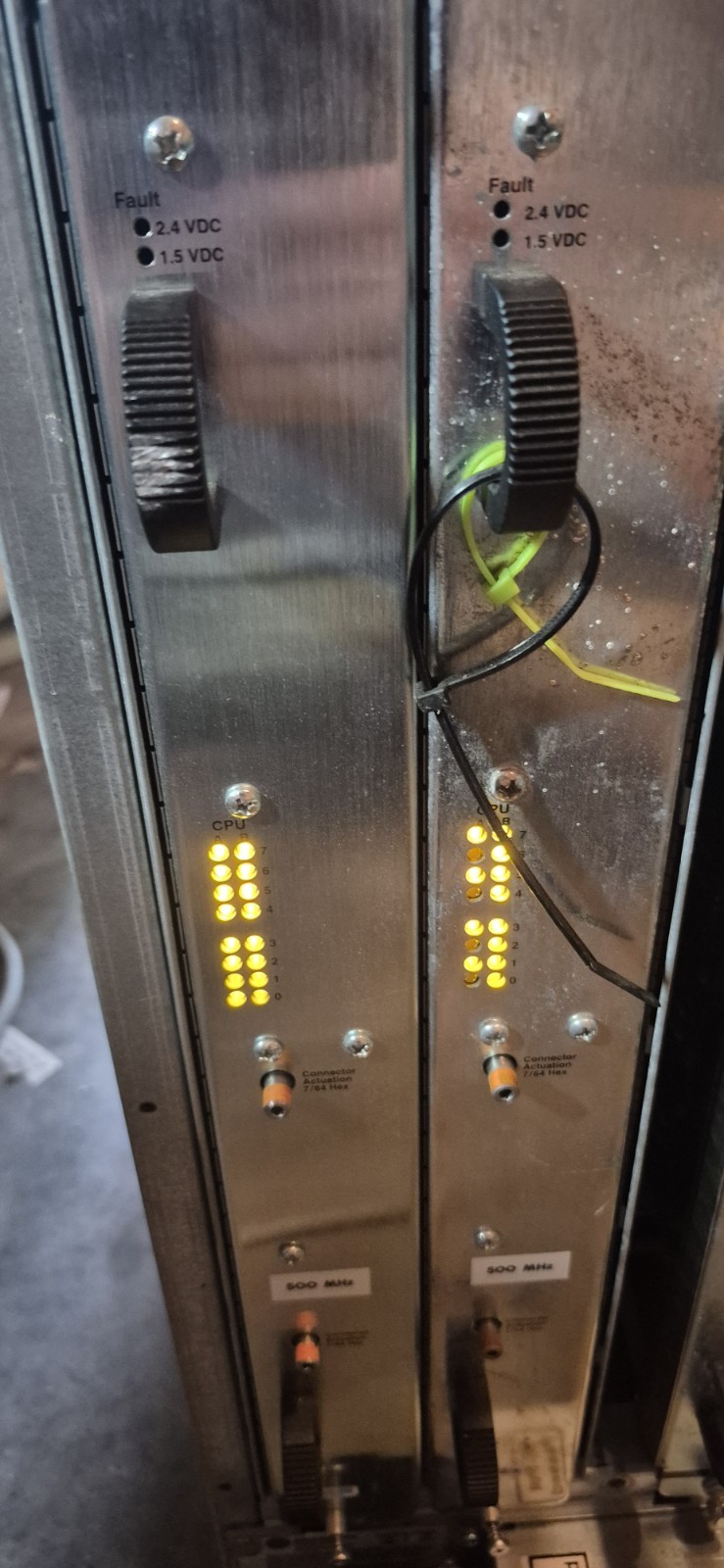 2 x SGI ONYX2 NODES WITH RAM 013-2921-002 030-1547-002,DUAL R14K 500MHZ,POM1C