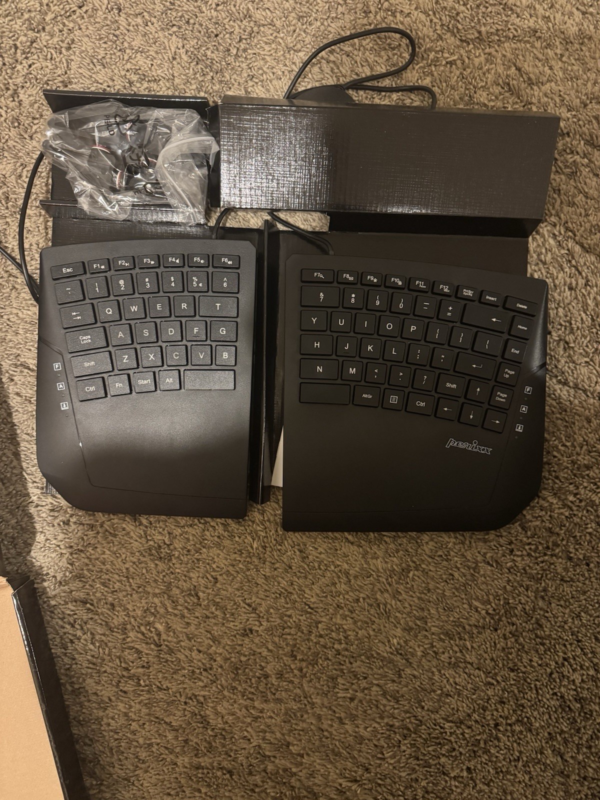 Periboard-524 Wired Mini Membrane Ergonomic Keyboard 