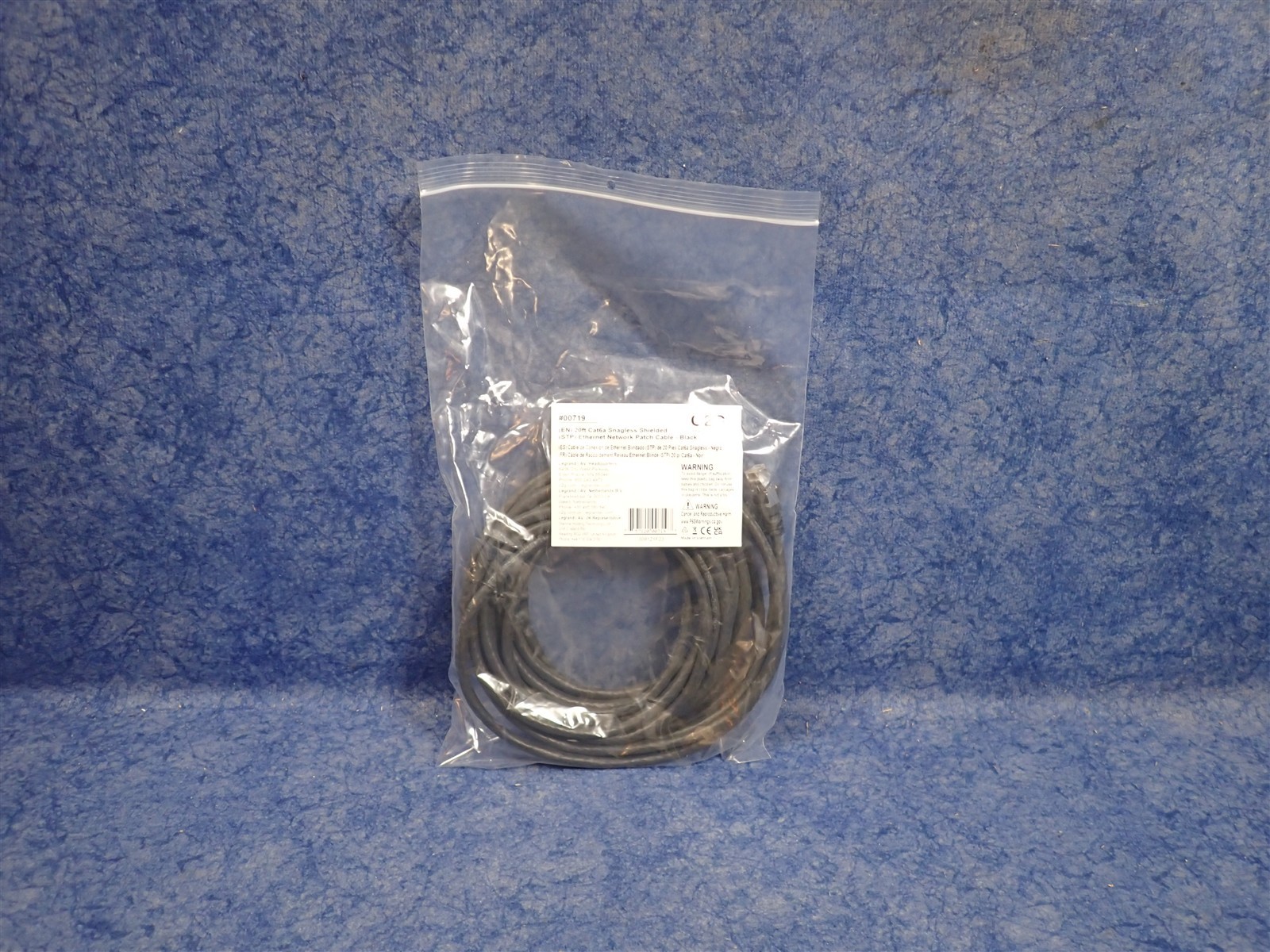NEW C2G 00719 Cat6a Snagless Shielded STP Ethernet Network Patch Cable 20' (BN64