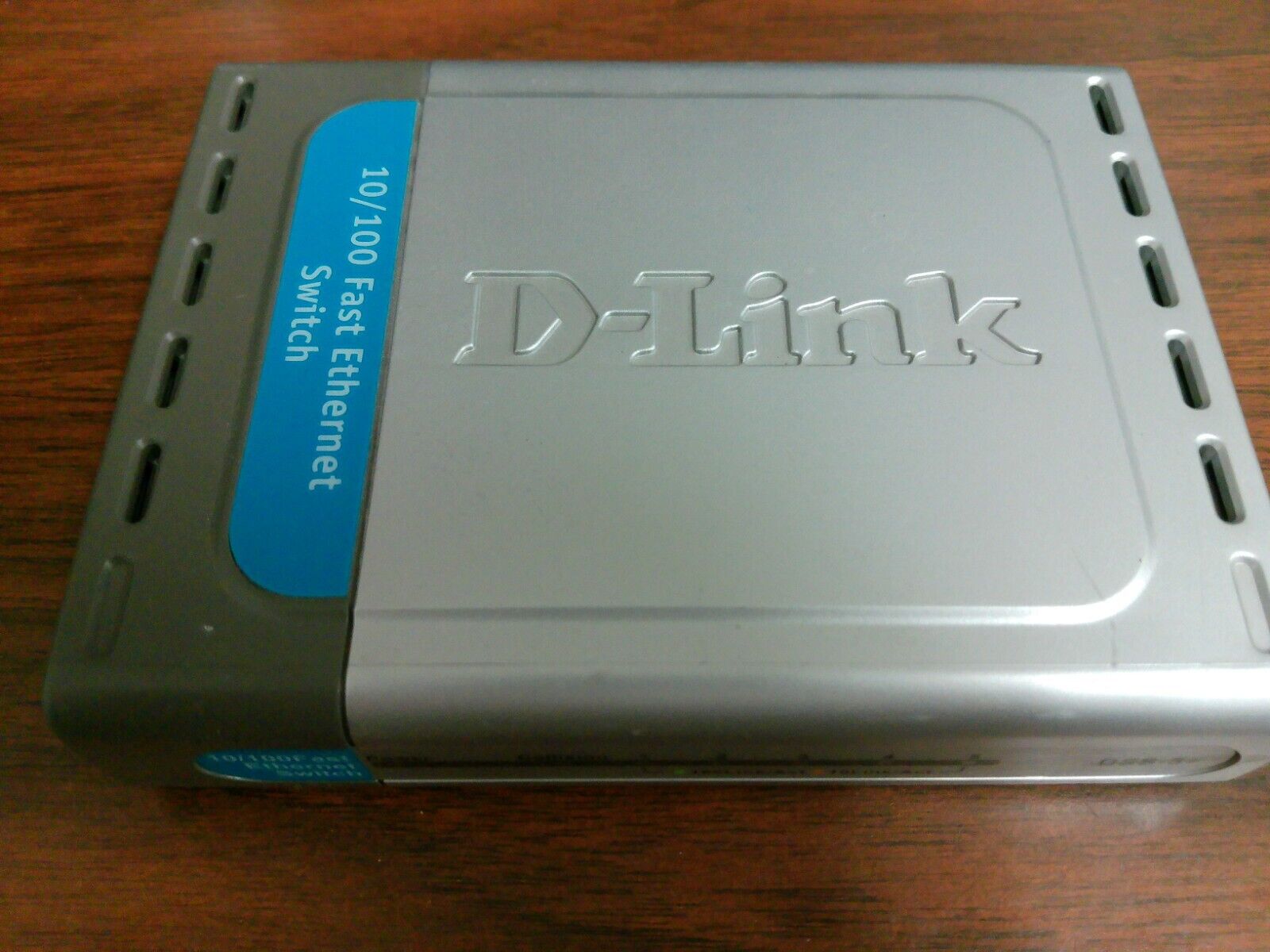 D-Link DSS-5+ 5 Port 10/100 Mbps Ethernet Network Switch