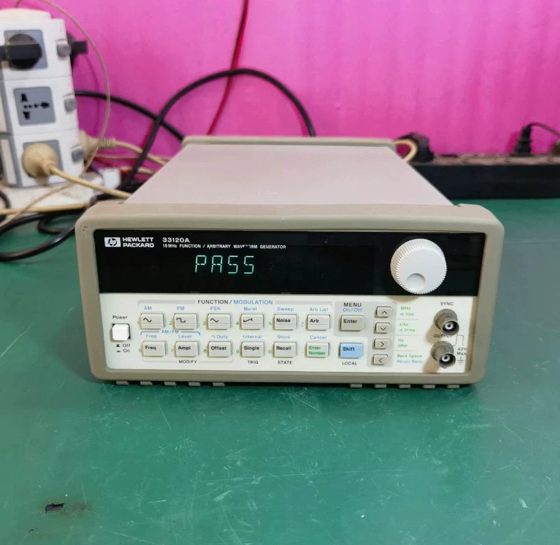 1pcs used Agilent/HP 33120A Function Arbitrary Waveform Generator