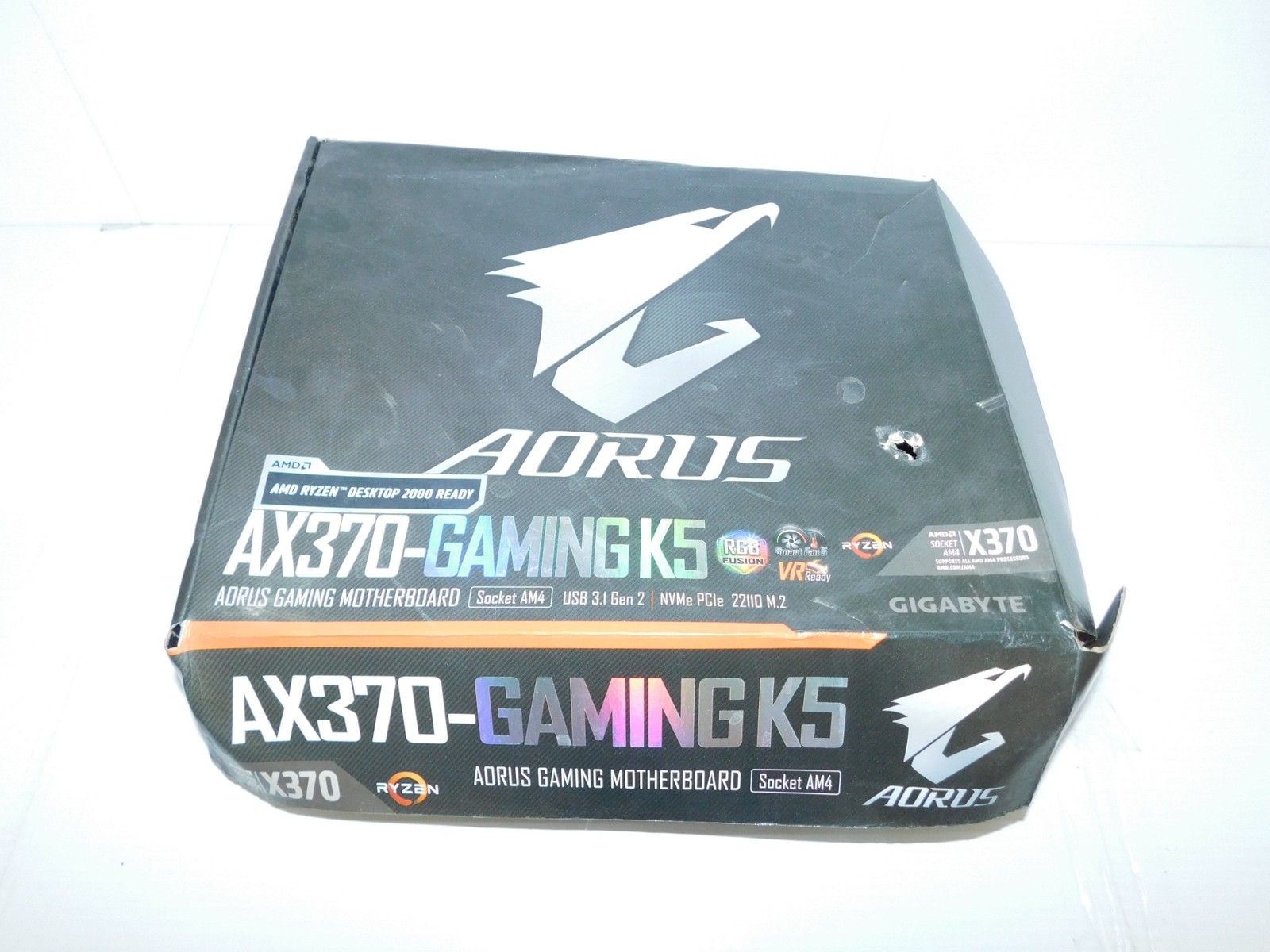 ^^ AORUS AMD RYZEN DESKTOP 2000 READY AX370-GAMING K5 (PTQ103)
