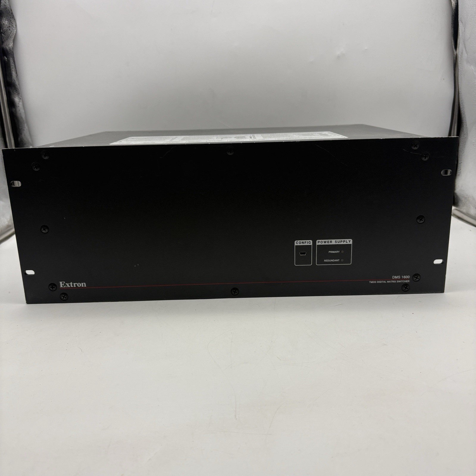 EXTRON DMS 1600 TMDS DIGITAL MATRIX SWITCHER   (23646)