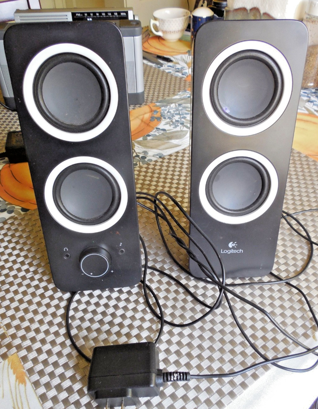 Logitech 2200 Multi Device Stereo Speaker - Black