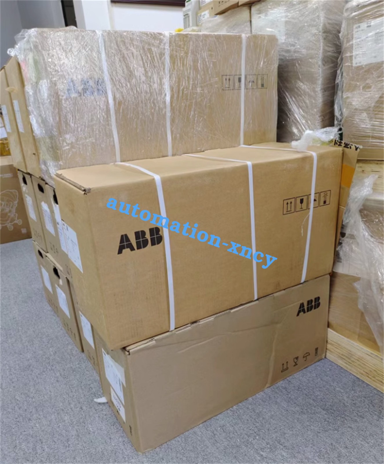 1PC New ABB Inverter ACH580-01-027A-4