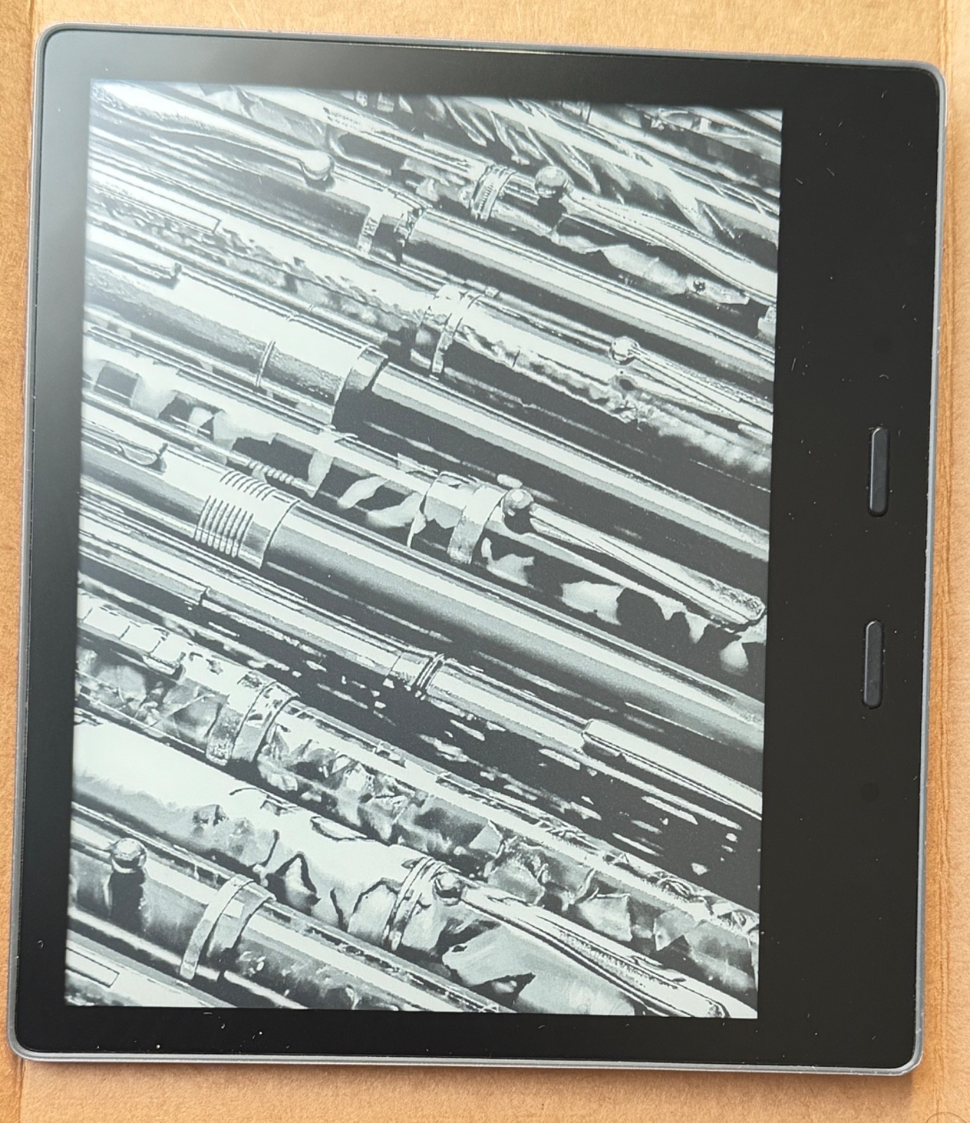 *No Ads* Amazon Kindle Oasis (10th Gen) 32GB, Wi-Fi + Free LTE, 7in, Graphite