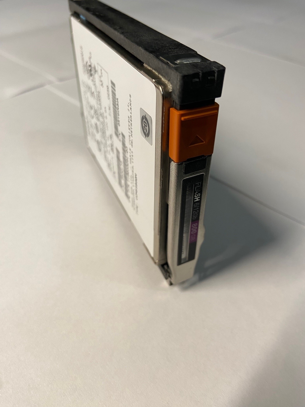 HUSMM148 EMC800 - EMC 800GB SSD SAS 2.5" HDD for Unity 300, 400, 500, and 600...