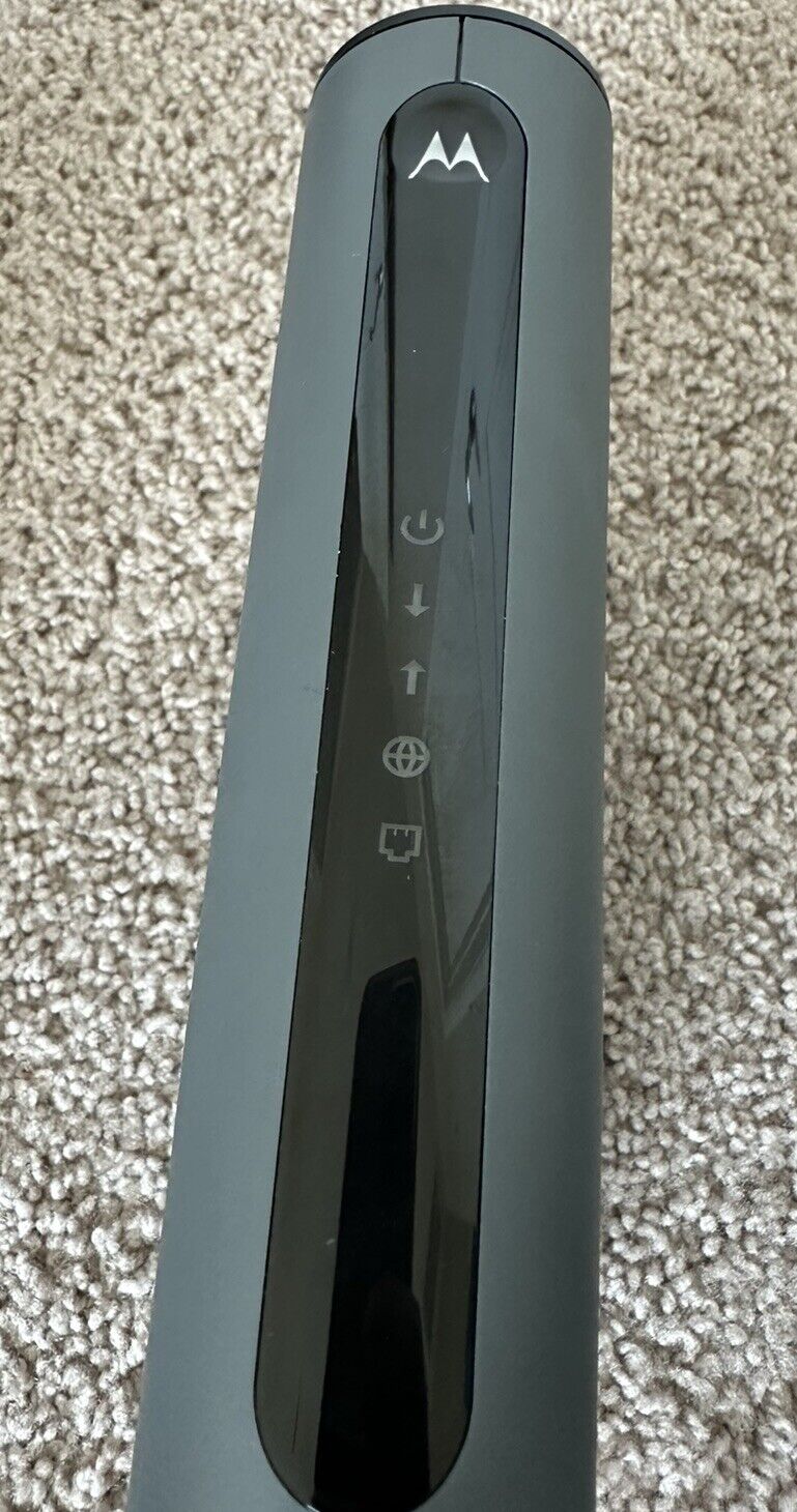 Motorola MB8600 DOCSIS 3.1 Cable - Black