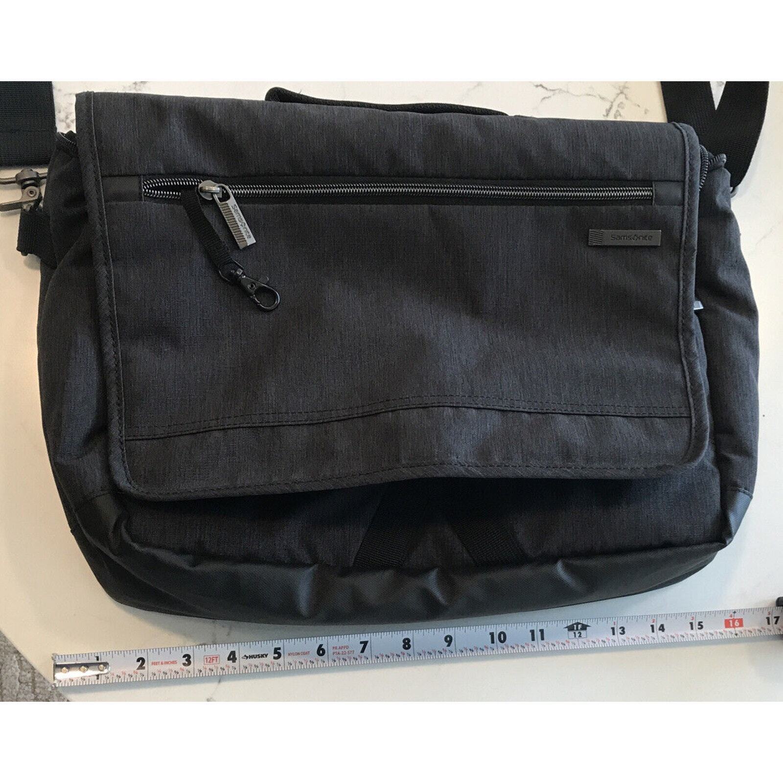 Samsonite Laptop Computer Travel Case Black Bag Pre-owned 16X12