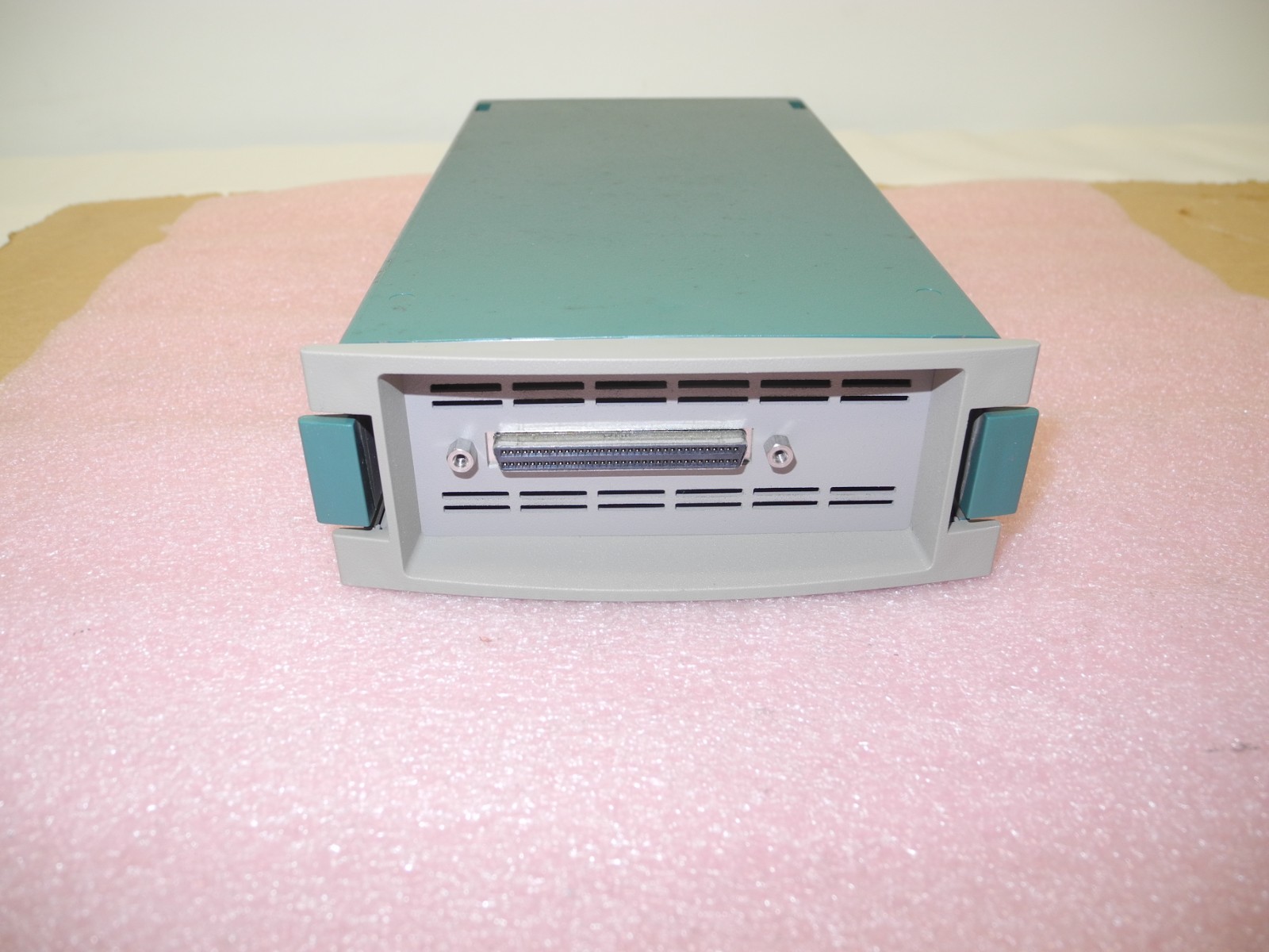 DEC STORAGEWORKS SWXA2-BA SINGLE ENDED TO DIFFERENTIAL SCSI SIGNAL CONVERTER