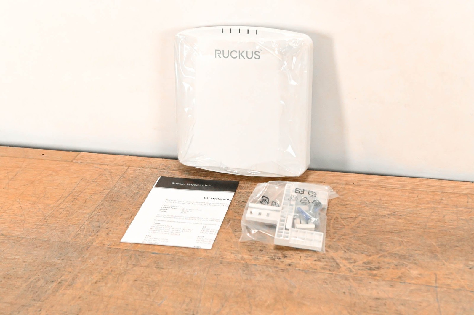 Ruckus R550 Indoor Wireless Access Point CG01RM8