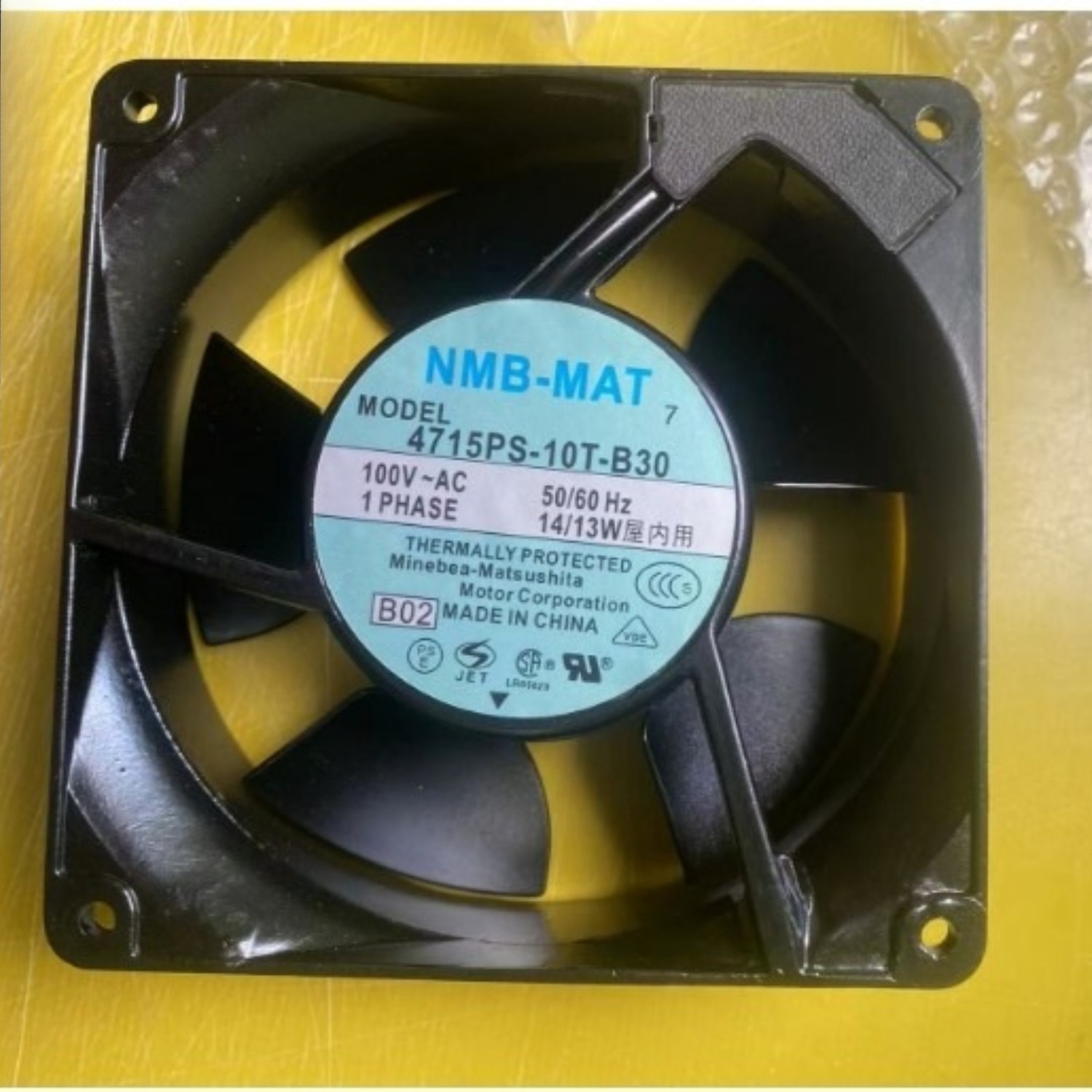 1pcs NMB Model 4715PS-10T-B30 Cooling fan 100V AC 120*120*38mm 50/60Hz