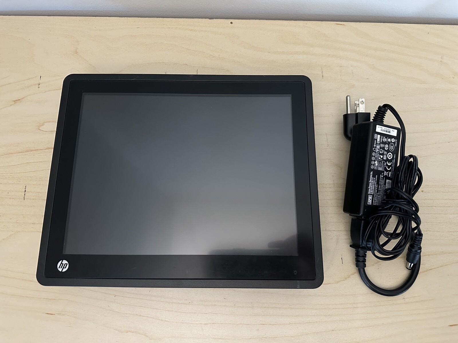 HP CFD10 10.4" AiO Panel Display Monitor DP, VGA, DVI Ports - with AC Adapter