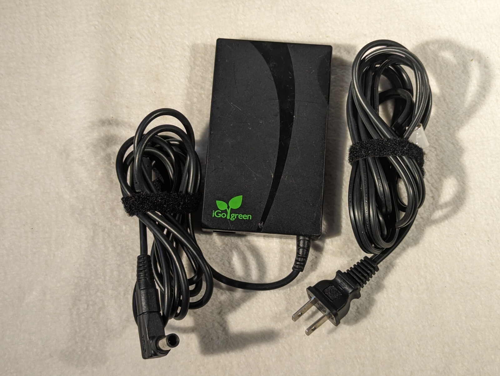 iGo 6630096-0100 AC Power Adapter 19.5V 90W - DELL 702 Tip ONLY