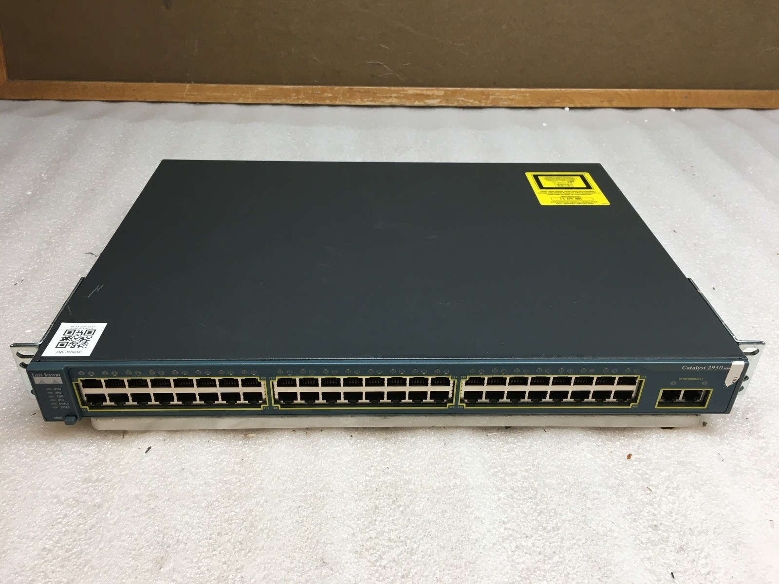 Cisco Catalyst 2950 Series WS-C2950T-48-SI 48-Port 10/100/100Base-T GbE Switch