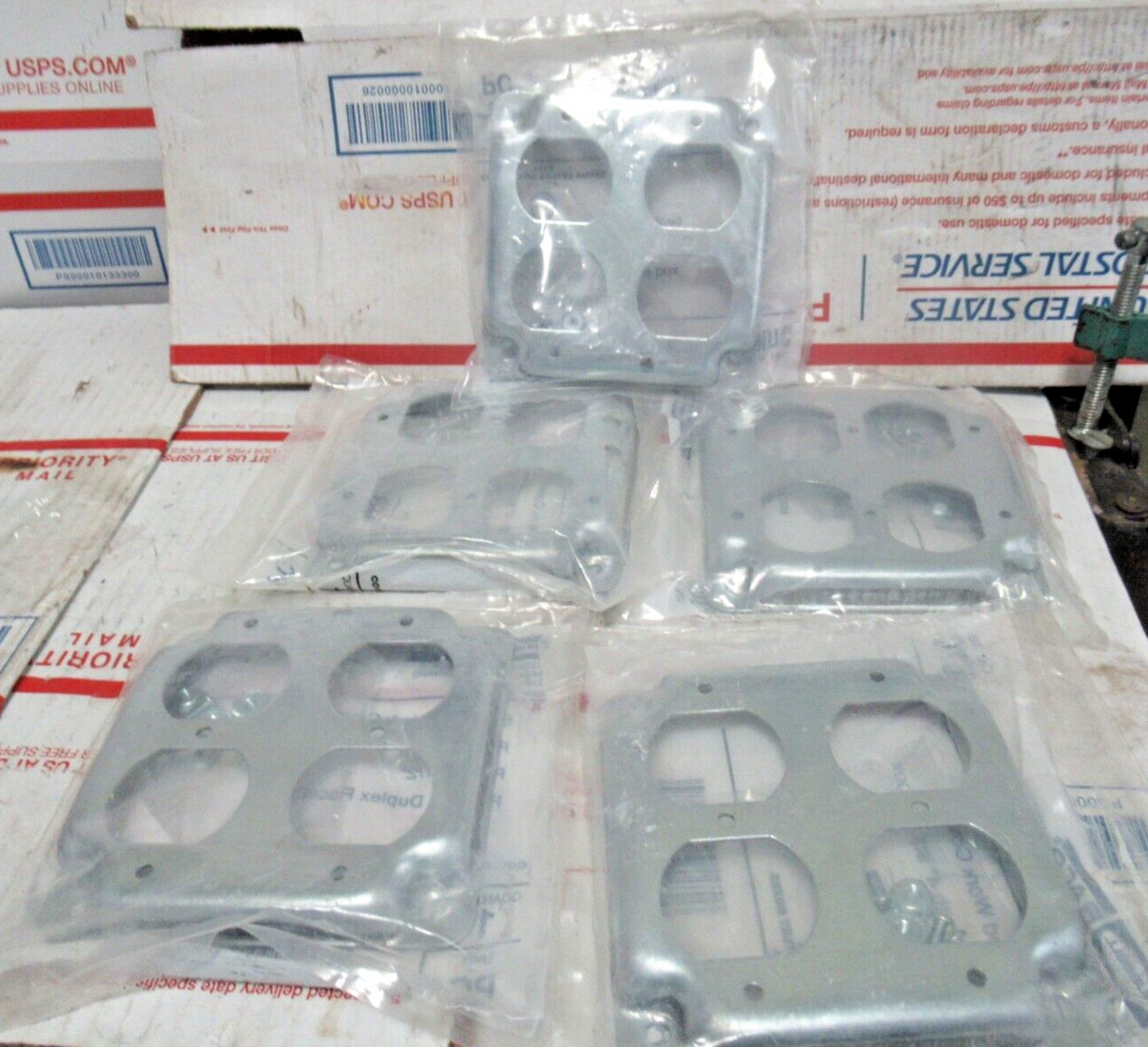 5 HUBBELL RACO 907C TWO DUPLEX RECEPTACLE COVER 4" FOR SQUARE  BOX 1/2" RAISED