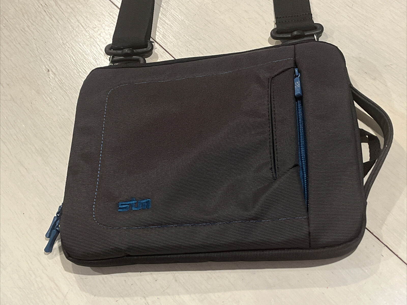 STM Messenger Crossbody Adj Strap Water-Resistant Laptop 10.5” X 8.5” Canvas Bag