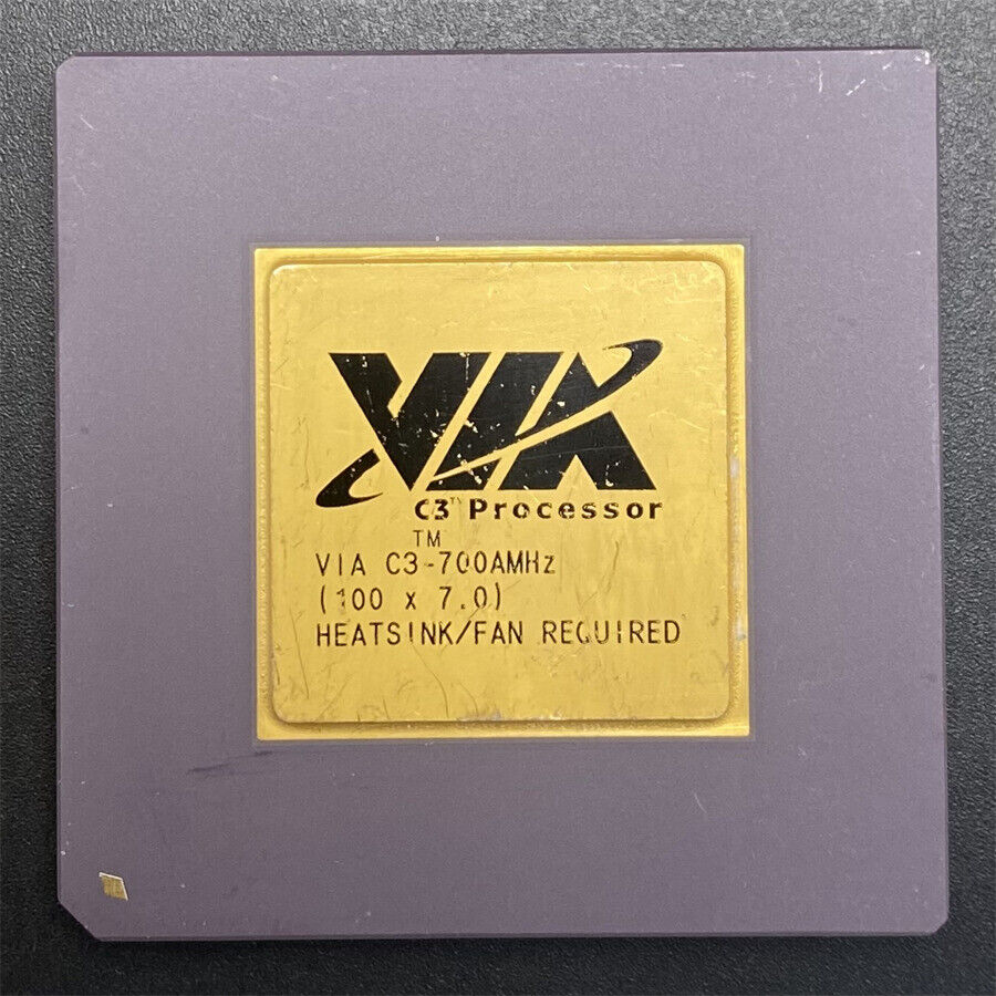 VIA C3 700AMHz Processor Samuel2 700MHz 32bit CPU 1.6v Gold Socket370 100MHz-Bus