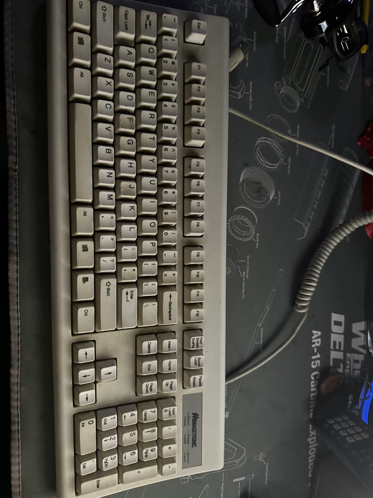 Vintage Magitronic KB-5923 D-K9500 Mechanical Wired Keyboard PS/2