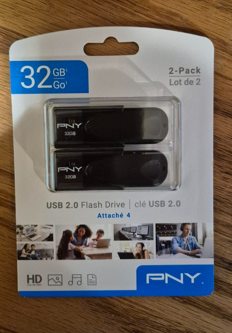 PNY 32GB USB 2.0 Flash Drive Two Pack Brand New