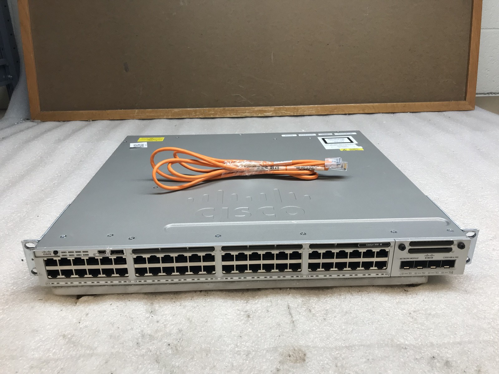 Cisco Catalyst WS-C3850-48T-E 48-Port w/ C3850-NM-4-10G Switch - Tested Reset