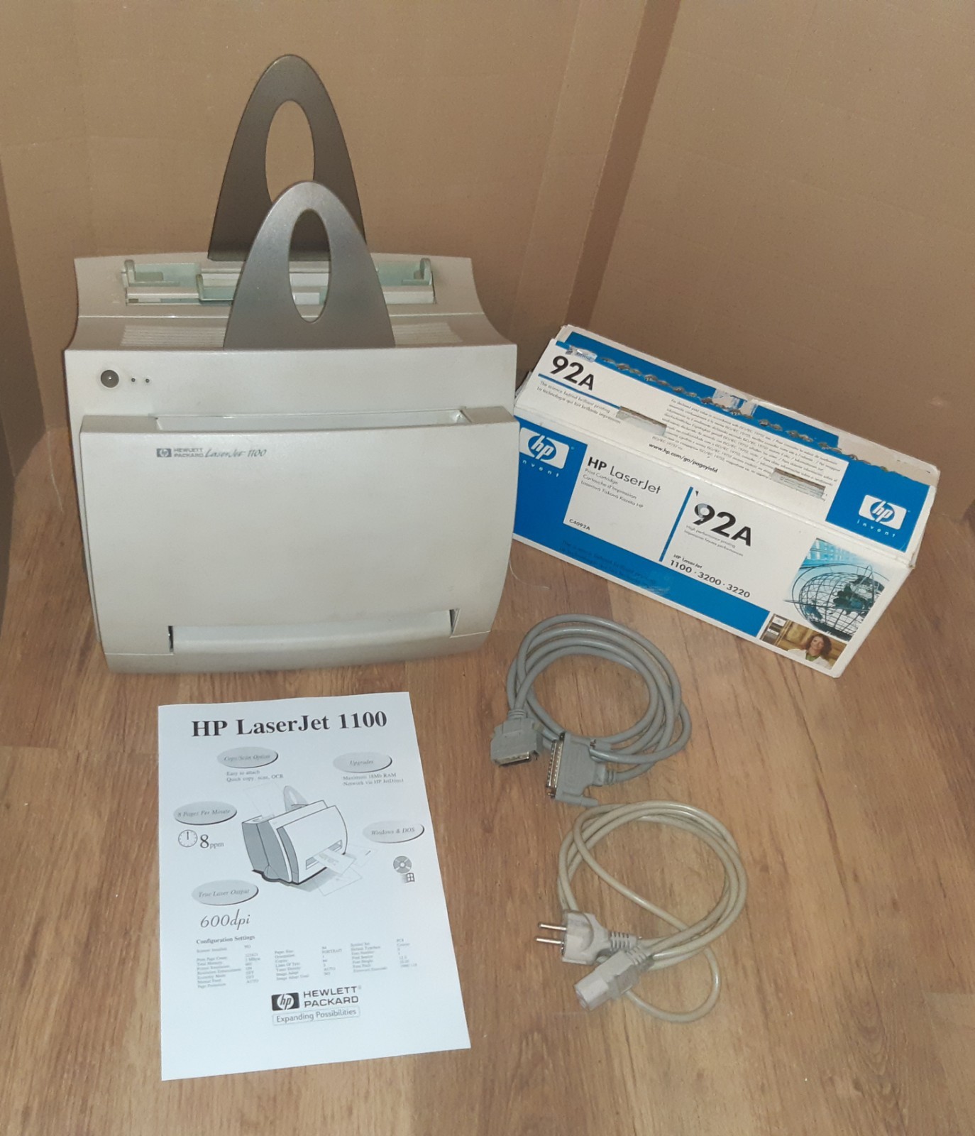 HP LaserJet 1100 Monochrome Laser Printer C4224A  with Toner and Cables