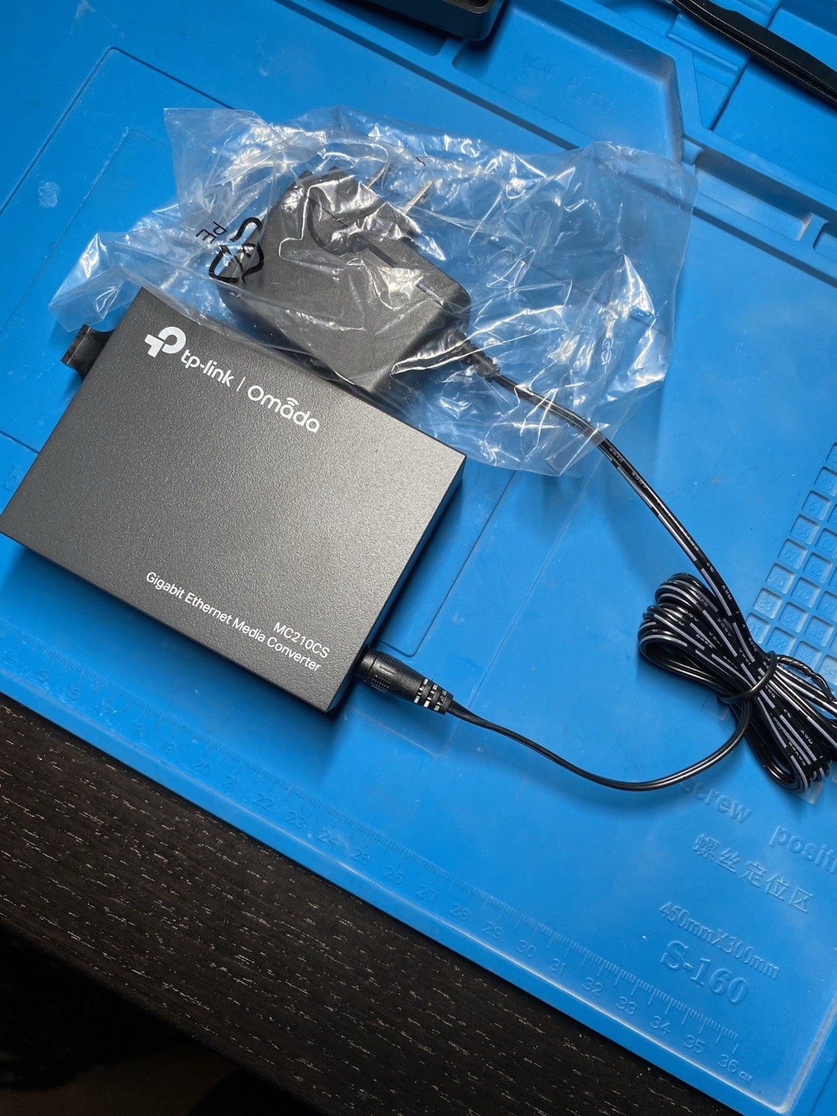 TP-Link Omada MC210CS Gigabit Ethernet Media Converter Layer 2 SFP RJ-45