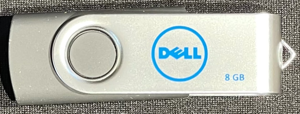Dell / Microsoft Windows 10 - 64 Bit Recovery Thumb Drive Media / 8GB / 1V78M